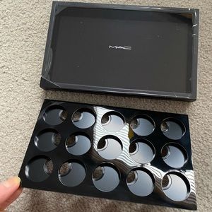 NIB MAC Pro Palette Large & Pro Palette Eye Shadow Insert